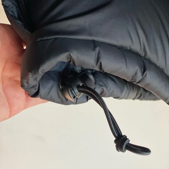 NEW with Tags North Face Women’s 1996 Retro Nuptse Jacket ( Size XS ) - Picture 5 of 11